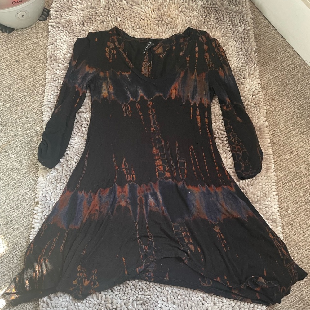 It looks bleached but it’s not that’s how it came